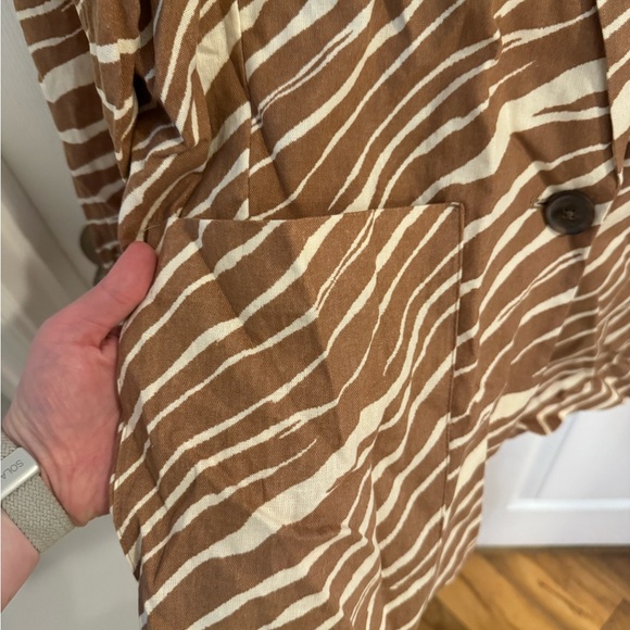 a new day Brown and Cream Zebra-Print Linen Blazer - Picture 4 of 6